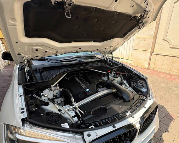 Білий БМВ Х6, об'ємом двигуна 2.98 л та пробігом 116 тис. км за 32900 $, фото 3 на Automoto.ua