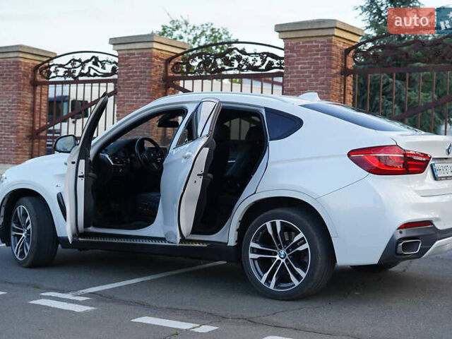 Білий БМВ Х6, об'ємом двигуна 2.99 л та пробігом 141 тис. км за 39600 $, фото 12 на Automoto.ua