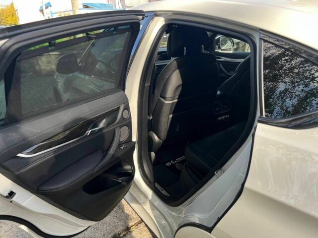 Белый БМВ Х6, объемом двигателя 3 л и пробегом 124 тыс. км за 34900 $, фото 14 на Automoto.ua