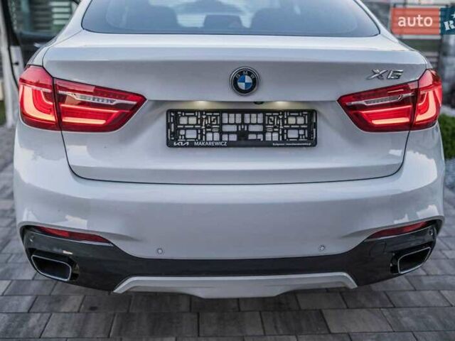 Белый БМВ Х6, объемом двигателя 3 л и пробегом 300 тыс. км за 33549 $, фото 2 на Automoto.ua