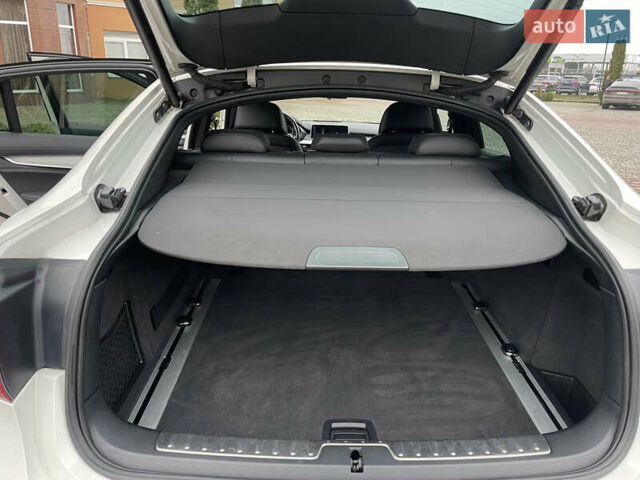 Білий БМВ Х6, об'ємом двигуна 2.99 л та пробігом 214 тис. км за 42000 $, фото 13 на Automoto.ua