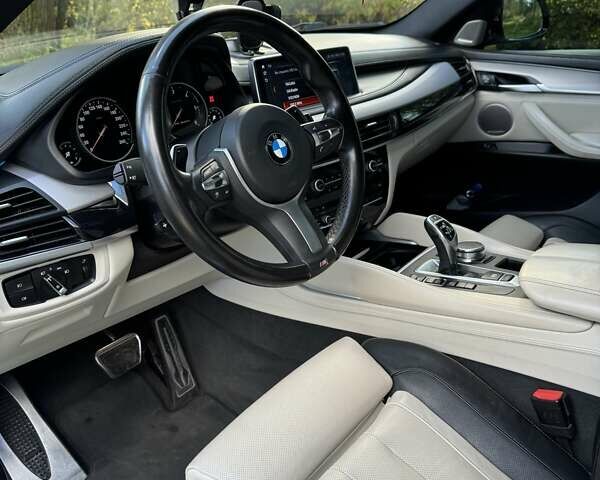 Белый БМВ Х6, объемом двигателя 3 л и пробегом 102 тыс. км за 51999 $, фото 9 на Automoto.ua