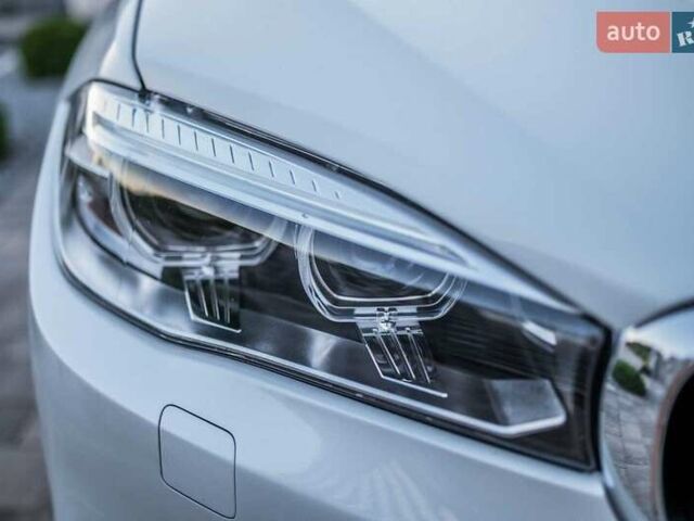 Белый БМВ Х6, объемом двигателя 3 л и пробегом 300 тыс. км за 33549 $, фото 10 на Automoto.ua