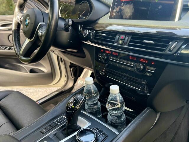 Белый БМВ Х6, объемом двигателя 3 л и пробегом 124 тыс. км за 34900 $, фото 17 на Automoto.ua