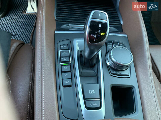 Белый БМВ Х6, объемом двигателя 3 л и пробегом 100 тыс. км за 44950 $, фото 31 на Automoto.ua