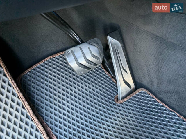 Белый БМВ Х6, объемом двигателя 3 л и пробегом 100 тыс. км за 44950 $, фото 22 на Automoto.ua