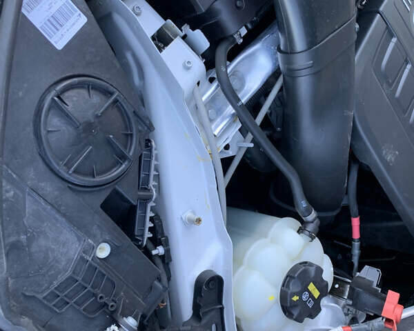 Белый БМВ Х6, объемом двигателя 3 л и пробегом 100 тыс. км за 44950 $, фото 46 на Automoto.ua