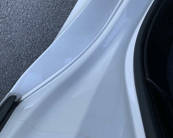 Белый БМВ Х6, объемом двигателя 3 л и пробегом 100 тыс. км за 44950 $, фото 51 на Automoto.ua