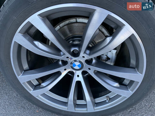 Белый БМВ Х6, объемом двигателя 3 л и пробегом 100 тыс. км за 44950 $, фото 45 на Automoto.ua