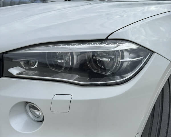 Білий БМВ Х6, об'ємом двигуна 2.99 л та пробігом 109 тис. км за 49500 $, фото 39 на Automoto.ua