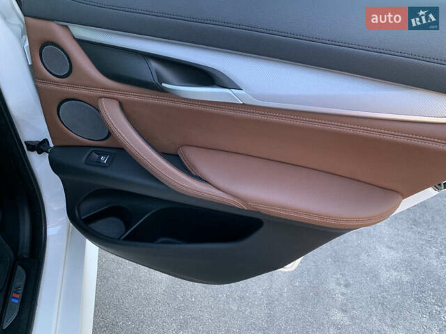 Белый БМВ Х6, объемом двигателя 3 л и пробегом 100 тыс. км за 44950 $, фото 39 на Automoto.ua