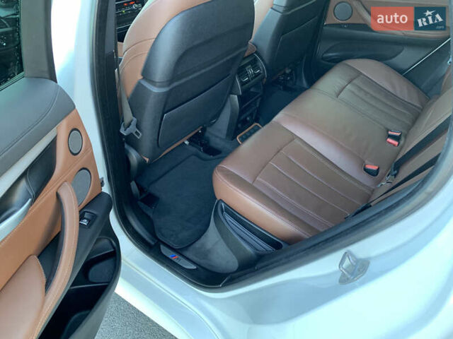 Белый БМВ Х6, объемом двигателя 3 л и пробегом 100 тыс. км за 44950 $, фото 13 на Automoto.ua