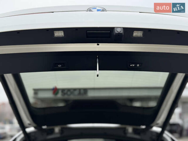 Белый БМВ Х6, объемом двигателя 2.99 л и пробегом 166 тыс. км за 72000 $, фото 12 на Automoto.ua