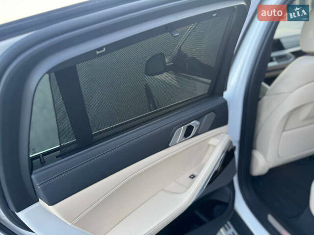 Белый БМВ Х6, объемом двигателя 3 л и пробегом 105 тыс. км за 58000 $, фото 18 на Automoto.ua
