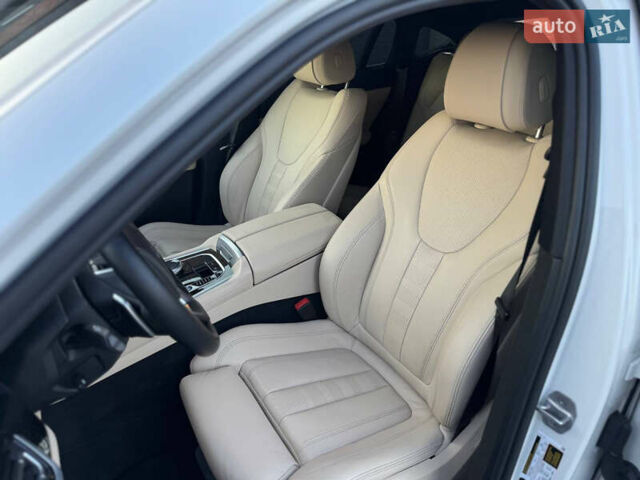 Белый БМВ Х6, объемом двигателя 3 л и пробегом 105 тыс. км за 58000 $, фото 12 на Automoto.ua