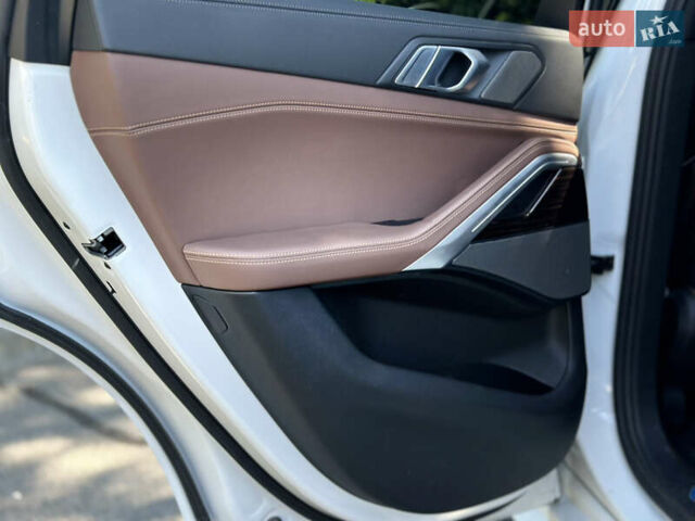 Білий БМВ Х6, об'ємом двигуна 3 л та пробігом 48 тис. км за 69500 $, фото 31 на Automoto.ua