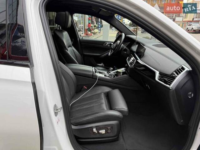 Білий БМВ Х6, об'ємом двигуна 3 л та пробігом 36 тис. км за 79900 $, фото 49 на Automoto.ua