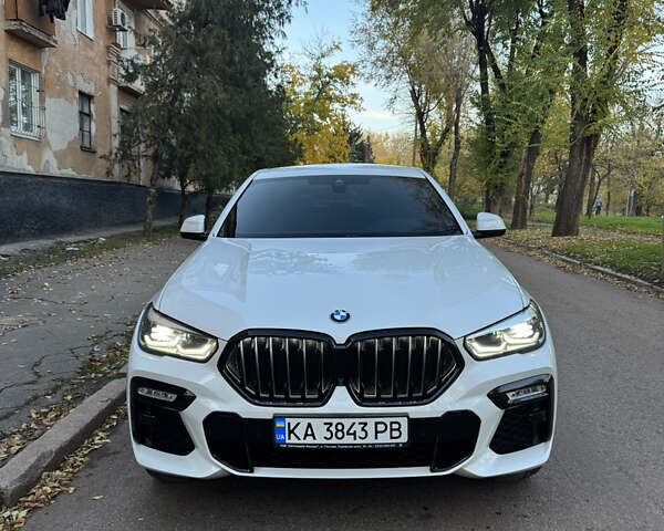 Белый БМВ Х6, объемом двигателя 2.99 л и пробегом 56 тыс. км за 83000 $, фото 11 на Automoto.ua