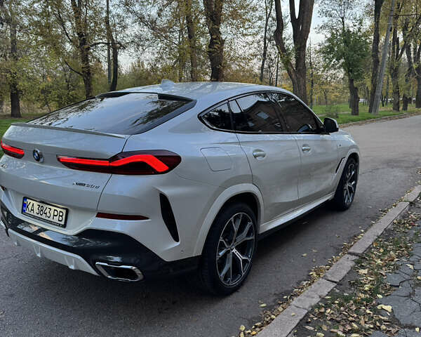 Белый БМВ Х6, объемом двигателя 2.99 л и пробегом 56 тыс. км за 83000 $, фото 5 на Automoto.ua