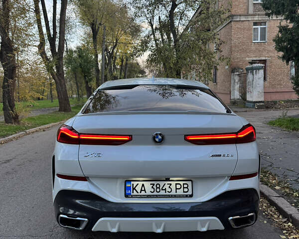 Белый БМВ Х6, объемом двигателя 2.99 л и пробегом 56 тыс. км за 83000 $, фото 4 на Automoto.ua