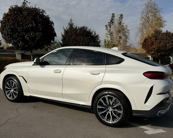 Белый БМВ Х6, объемом двигателя 3 л и пробегом 75 тыс. км за 95500 $, фото 4 на Automoto.ua