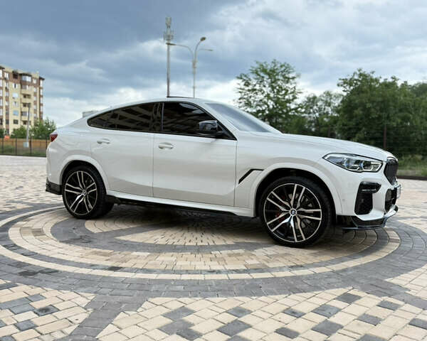 Білий БМВ Х6, об'ємом двигуна 3 л та пробігом 85 тис. км за 71000 $, фото 7 на Automoto.ua