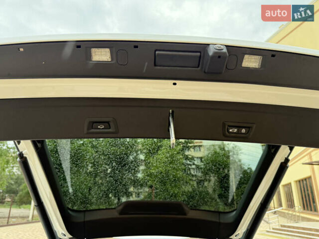 Білий БМВ Х6, об'ємом двигуна 3 л та пробігом 85 тис. км за 71000 $, фото 39 на Automoto.ua