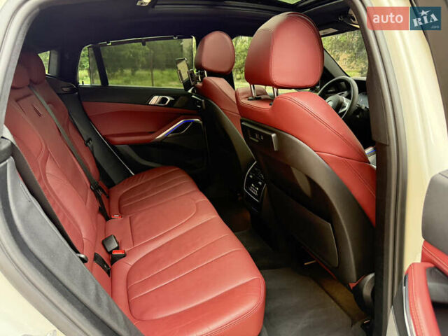 Білий БМВ Х6, об'ємом двигуна 3 л та пробігом 85 тис. км за 71000 $, фото 31 на Automoto.ua