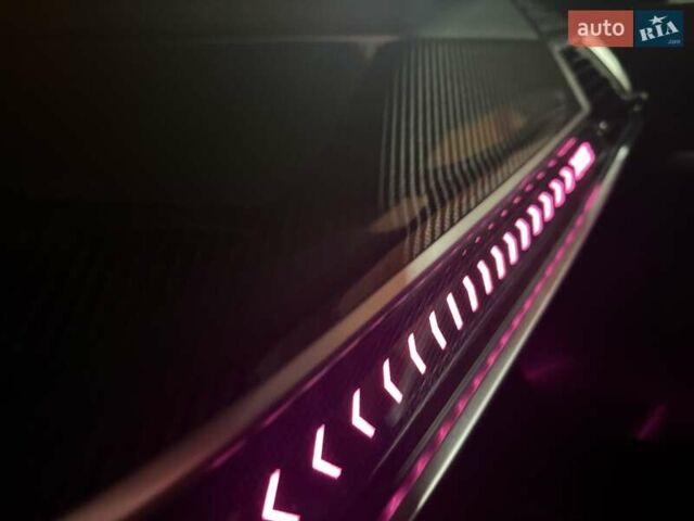 Белый БМВ Х6, объемом двигателя 2.99 л и пробегом 46 тыс. км за 111000 $, фото 2 на Automoto.ua