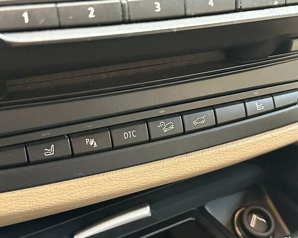 Чорний БМВ Х6, об'ємом двигуна 2.98 л та пробігом 210 тис. км за 11500 $, фото 40 на Automoto.ua