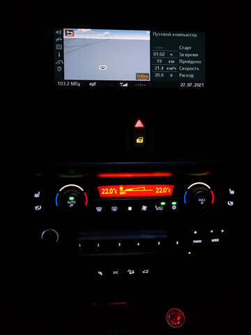 Чорний БМВ Х6, об'ємом двигуна 2.99 л та пробігом 180 тис. км за 13000 $, фото 10 на Automoto.ua