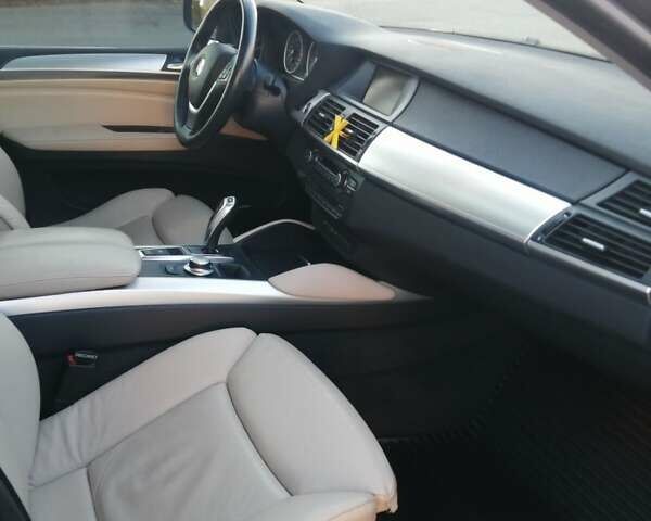 Чорний БМВ Х6, об'ємом двигуна 4.39 л та пробігом 68 тис. км за 17500 $, фото 13 на Automoto.ua