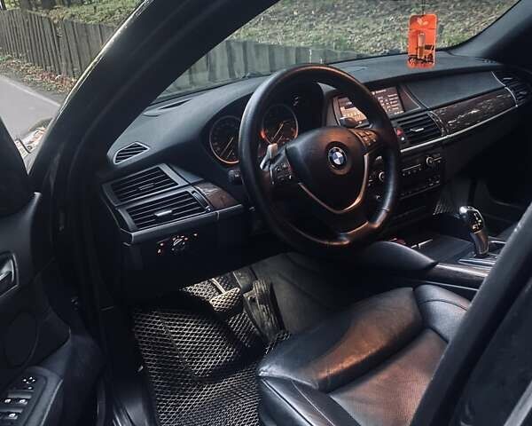 Черный БМВ Х6, объемом двигателя 3 л и пробегом 236 тыс. км за 13700 $, фото 6 на Automoto.ua