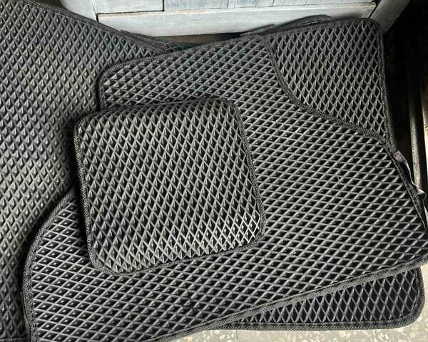 Черный БМВ Х6, объемом двигателя 3 л и пробегом 266 тыс. км за 14950 $, фото 27 на Automoto.ua