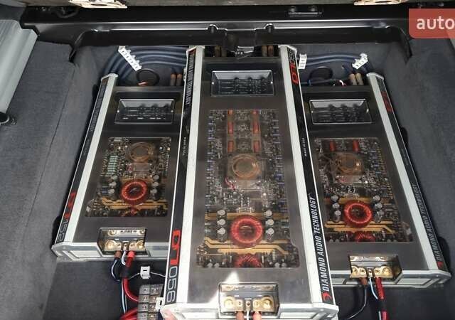 Черный БМВ Х6, объемом двигателя 4.4 л и пробегом 150 тыс. км за 20000 $, фото 11 на Automoto.ua