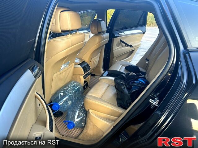 Чорний БМВ Х6, об'ємом двигуна 3 л та пробігом 300 тис. км за 15600 $, фото 5 на Automoto.ua