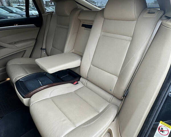 Чорний БМВ Х6, об'ємом двигуна 2.98 л та пробігом 210 тис. км за 11500 $, фото 17 на Automoto.ua