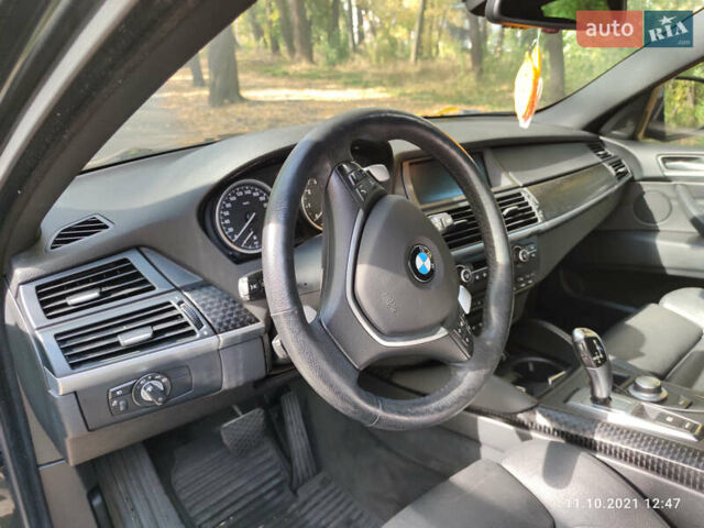 Чорний БМВ Х6, об'ємом двигуна 2.99 л та пробігом 180 тис. км за 13000 $, фото 7 на Automoto.ua
