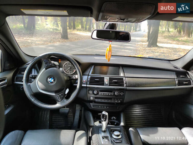 Чорний БМВ Х6, об'ємом двигуна 2.99 л та пробігом 180 тис. км за 13000 $, фото 12 на Automoto.ua