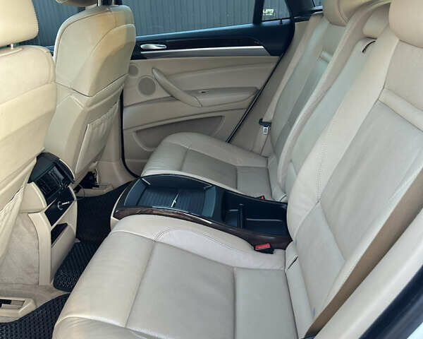 Чорний БМВ Х6, об'ємом двигуна 3 л та пробігом 215 тис. км за 14000 $, фото 8 на Automoto.ua