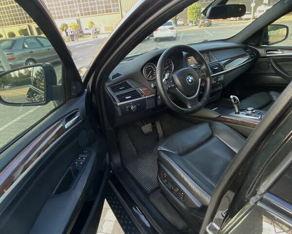 Чорний БМВ Х6, об'ємом двигуна 3 л та пробігом 235 тис. км за 13700 $, фото 10 на Automoto.ua