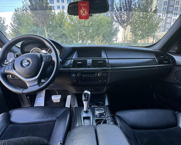 Чорний БМВ Х6, об'ємом двигуна 3 л та пробігом 13 тис. км за 17000 $, фото 4 на Automoto.ua