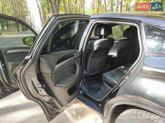 Чорний БМВ Х6, об'ємом двигуна 2.99 л та пробігом 180 тис. км за 13000 $, фото 11 на Automoto.ua