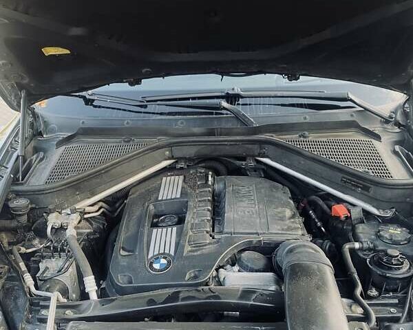 Черный БМВ Х6, объемом двигателя 3 л и пробегом 236 тыс. км за 13700 $, фото 26 на Automoto.ua