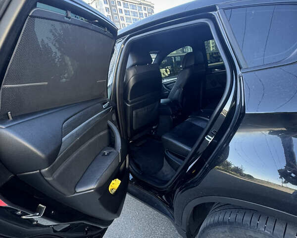 Чорний БМВ Х6, об'ємом двигуна 3 л та пробігом 13 тис. км за 17000 $, фото 3 на Automoto.ua