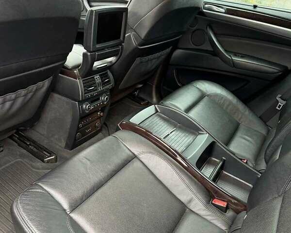 Черный БМВ Х6, объемом двигателя 4.4 л и пробегом 215 тыс. км за 12500 $, фото 7 на Automoto.ua