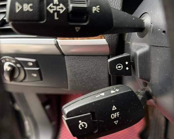 Чорний БМВ Х6, об'ємом двигуна 2.99 л та пробігом 250 тис. км за 18500 $, фото 13 на Automoto.ua