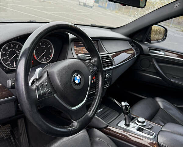 Черный БМВ Х6, объемом двигателя 4.4 л и пробегом 215 тыс. км за 15000 $, фото 6 на Automoto.ua