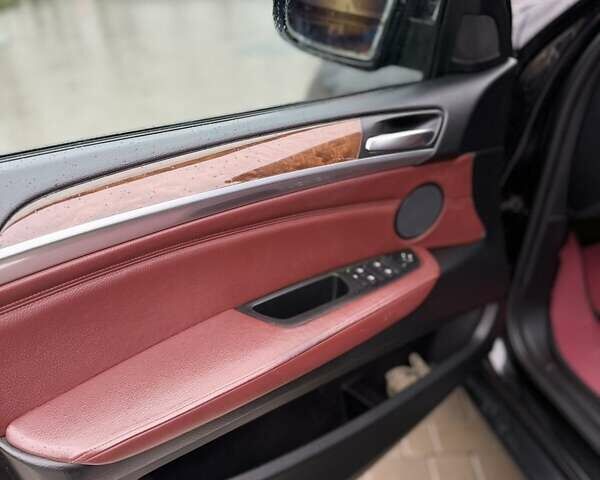 Чорний БМВ Х6, об'ємом двигуна 2.99 л та пробігом 250 тис. км за 18500 $, фото 7 на Automoto.ua