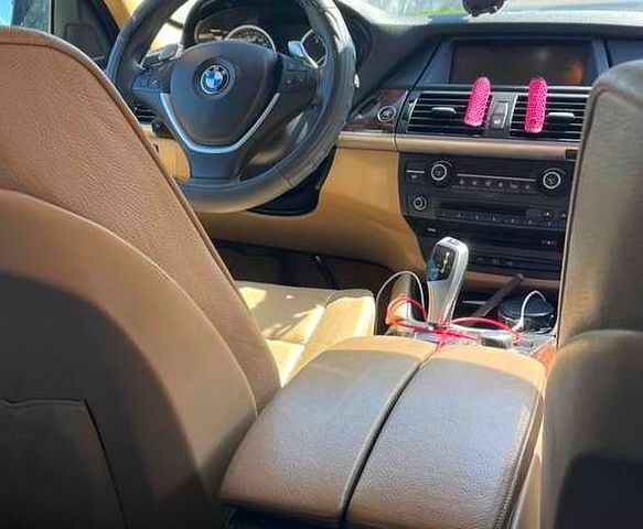 Черный БМВ Х6, объемом двигателя 3 л и пробегом 301 тыс. км за 22000 $, фото 3 на Automoto.ua